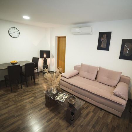 Apartments Dijana Zagreb Exterior photo
