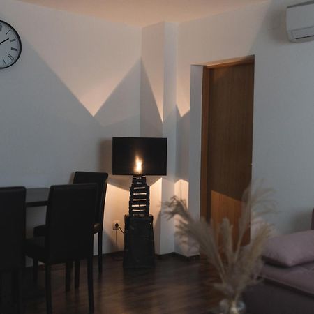 Apartments Dijana Zagreb Exterior photo